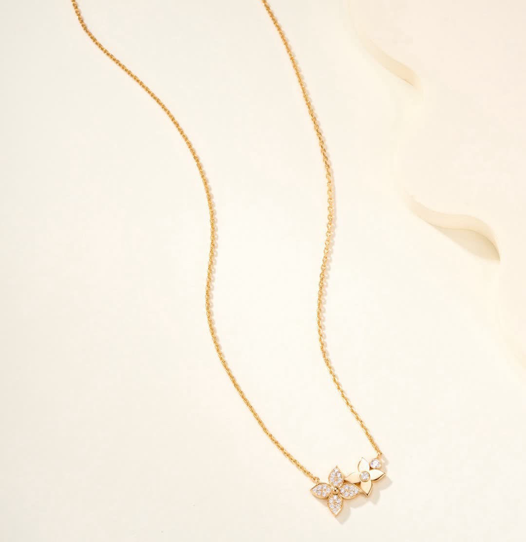 Louis Vuitton Flower Diamond Necklace
